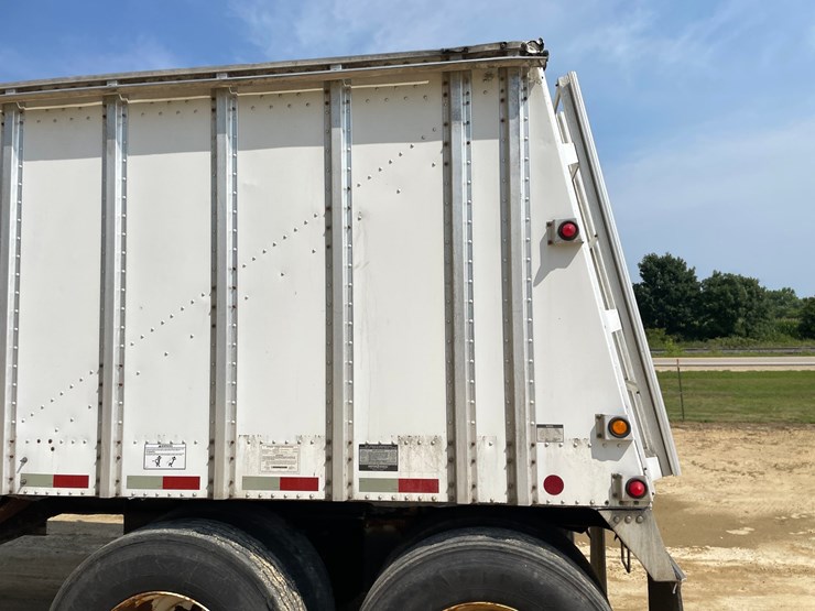2011-merritt-42'-hopper-image-17