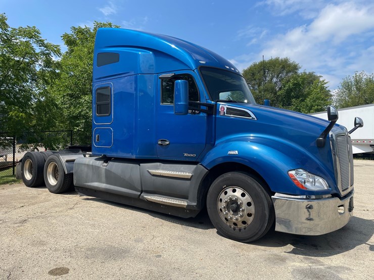 2020-kenworth-t680-image-3