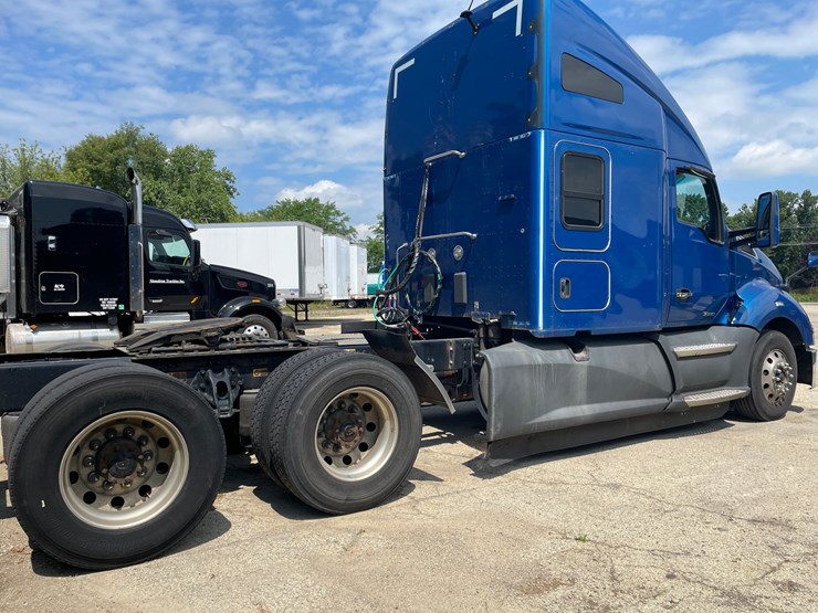 2020-kenworth-t680-image-4