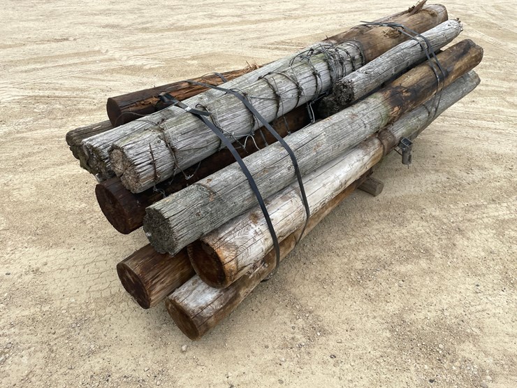 #3611-•-bundle-of-used-round-posts-image-4