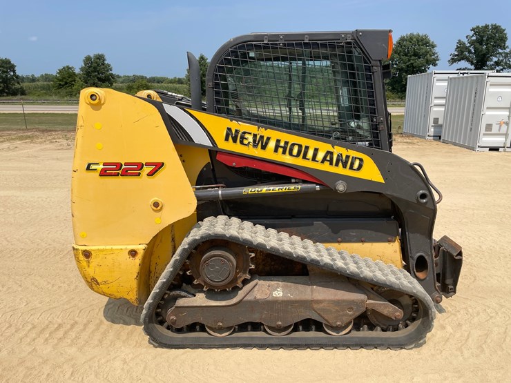 2016-new-holland-c227-image-4