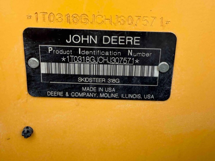2018-deere-318g-image-21