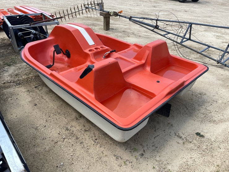 #3583-•-contour-paddle-boat-image-4