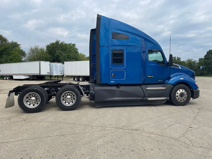 2022-kenworth-t680-image-6
