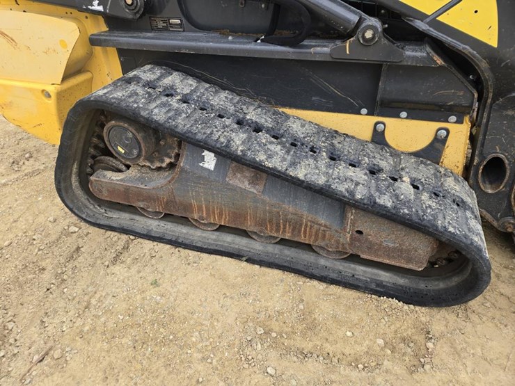 new-holland-c238-image-13