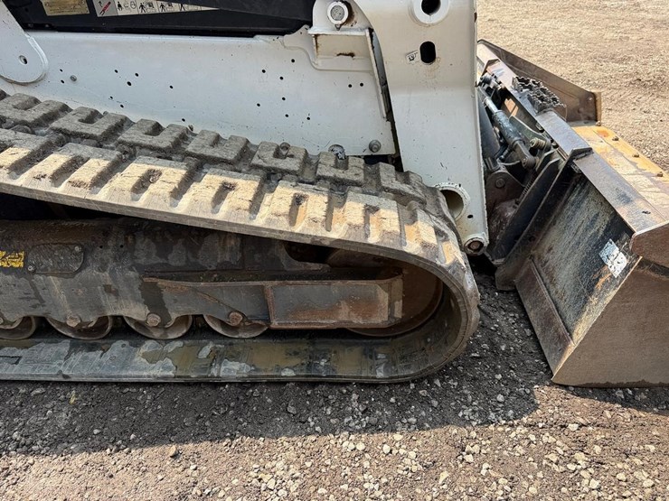 2023-bobcat-t770-image-14