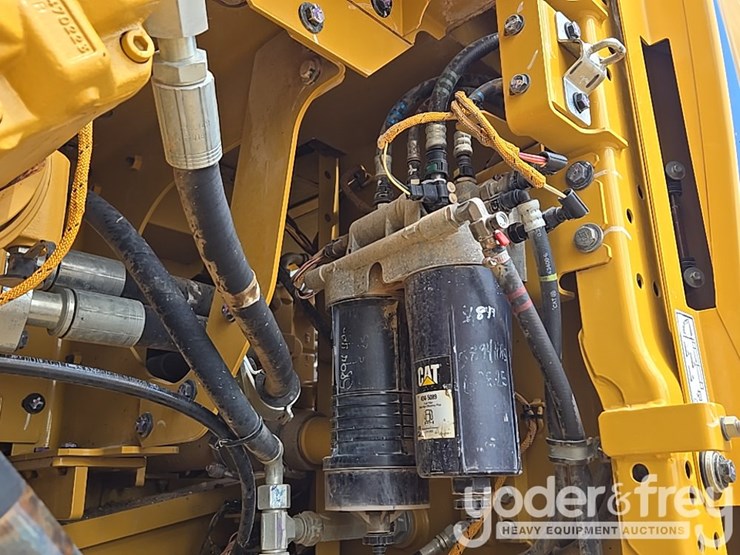 2019-caterpillar-336-image-44