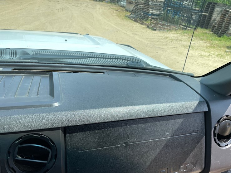2015-ford-f550-image-42