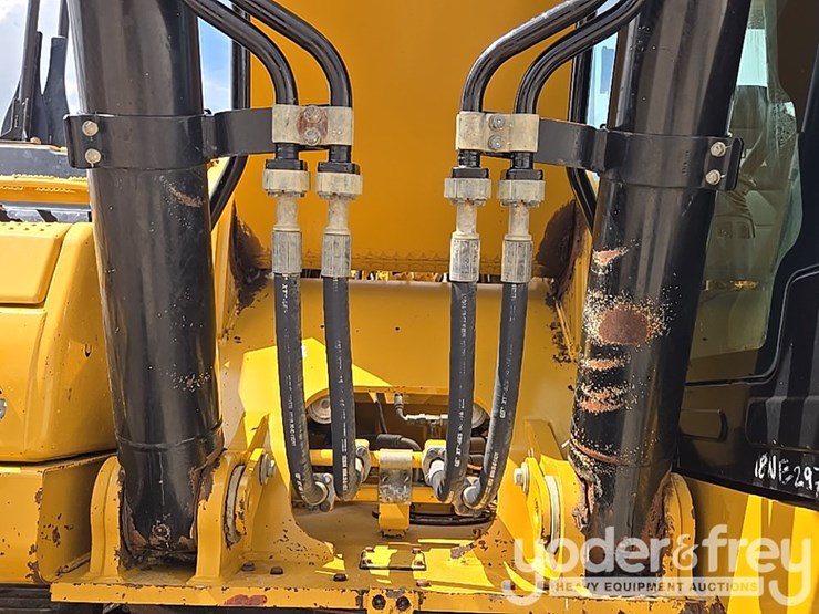 2019-caterpillar-336-image-26