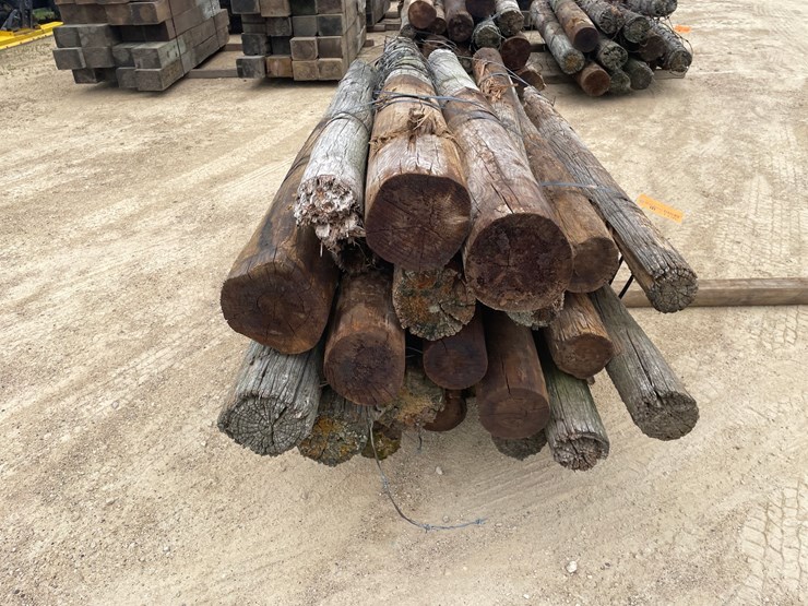 #3611-•-bundle-of-used-round-posts-image-9