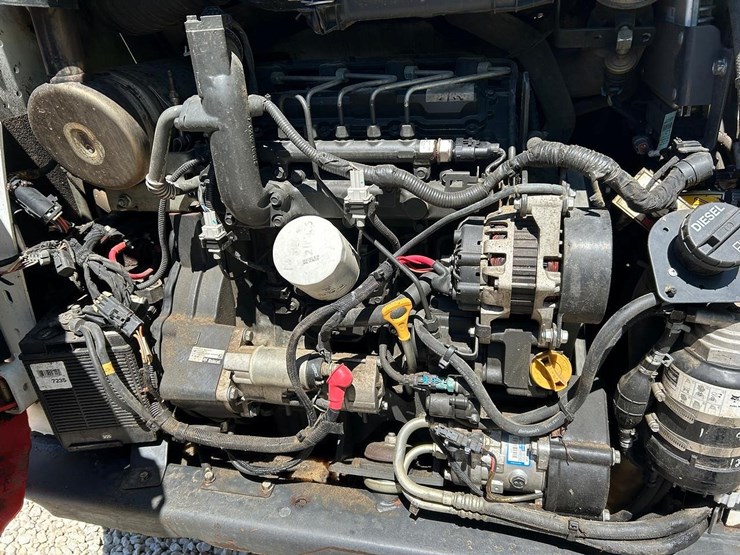 2019-bobcat-t595-image-15