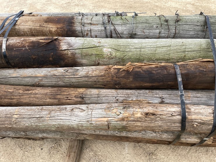 #3611-•-bundle-of-used-round-posts-image-7