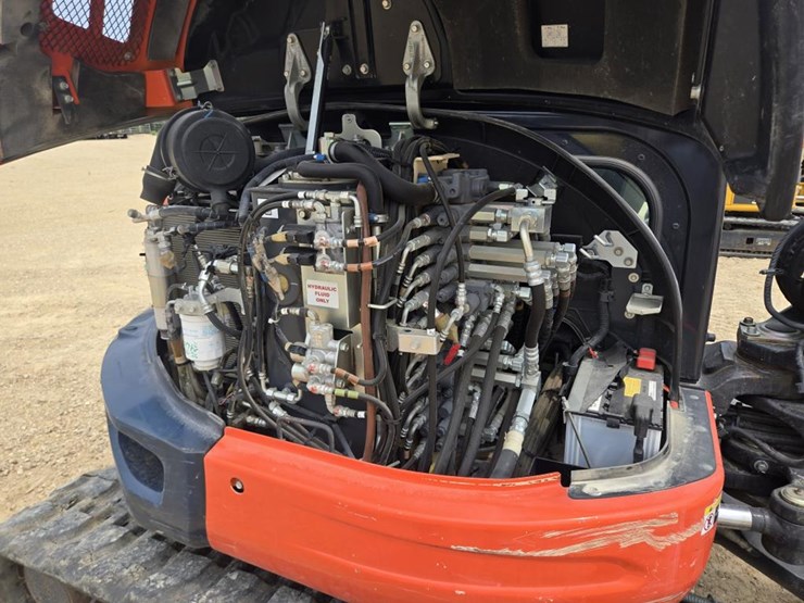 2020-kubota-u55-image-11