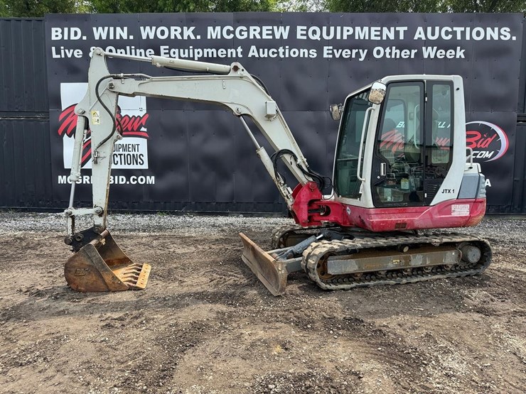 2012-takeuchi-tb250-image-1