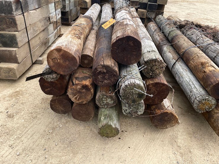 #3613-•-bundle-of-used-round-posts-image-9