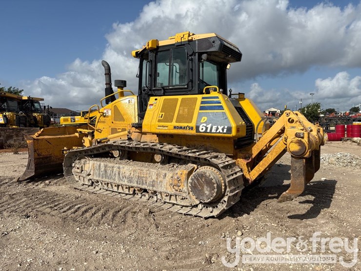 2018-komatsu-d61exi-24-image-2