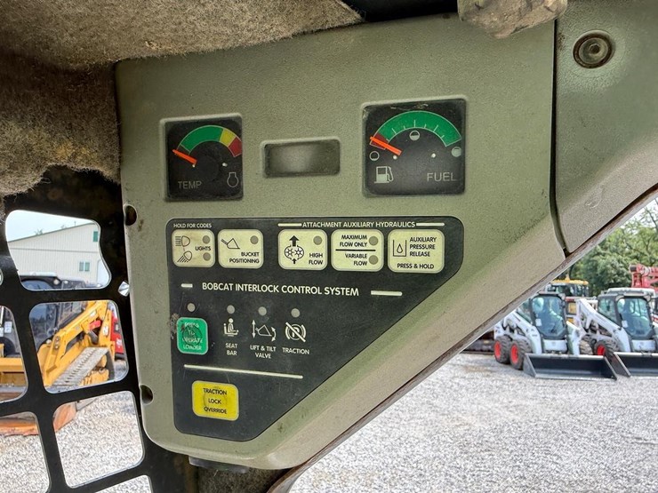 bobcat-t250-image-23