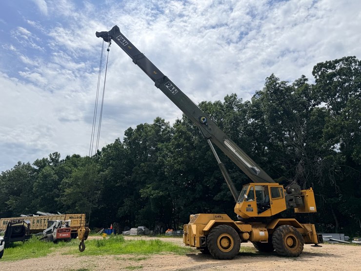 #24150-•-1992-p&h-mobile-35-ton-crane-image-2