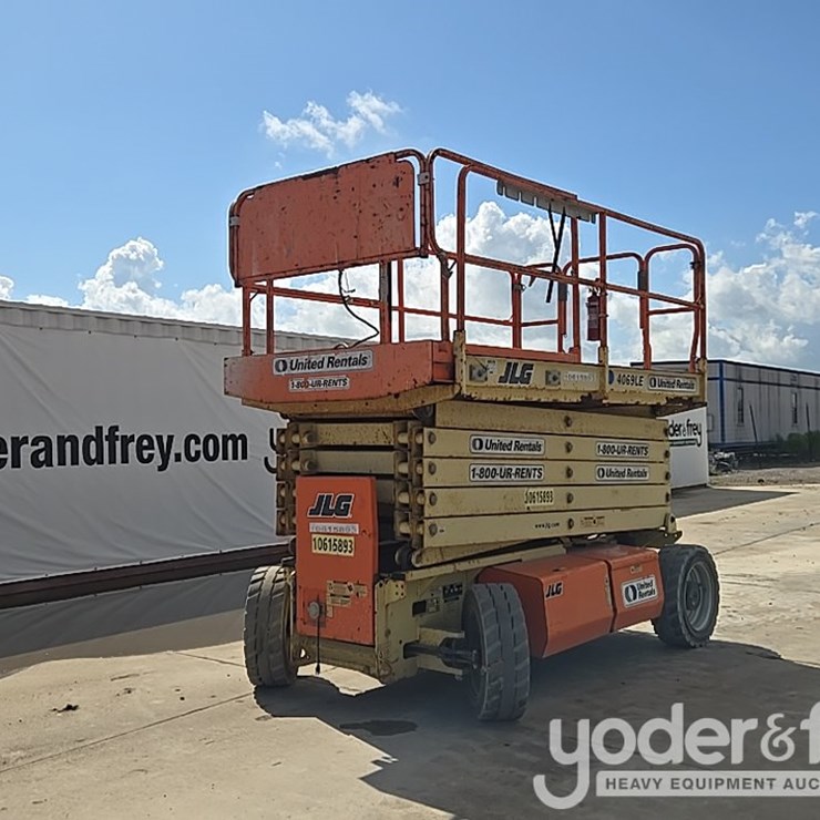 2017 JLG 4069LE