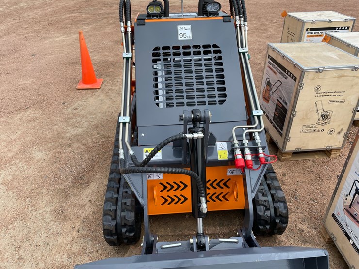 #5634-•-landhonor-mini-skid-steer-loader-me380r2-(mosinee,-wi)-image-7