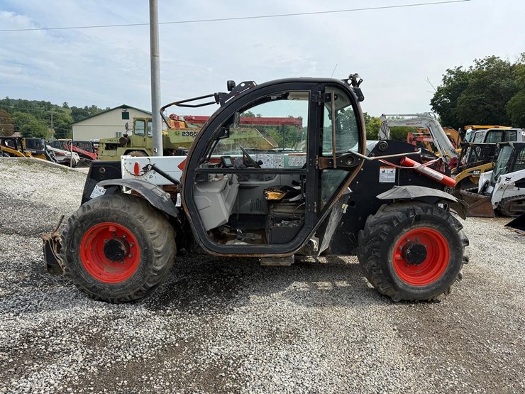2022-bobcat-tl619-image-1