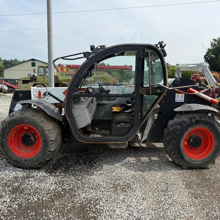 2022 BOBCAT TL619