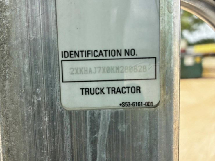 2019-kenworth-t370-image-16
