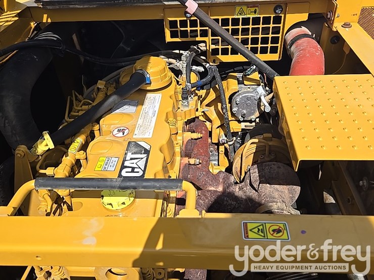 2019-caterpillar-336-image-64