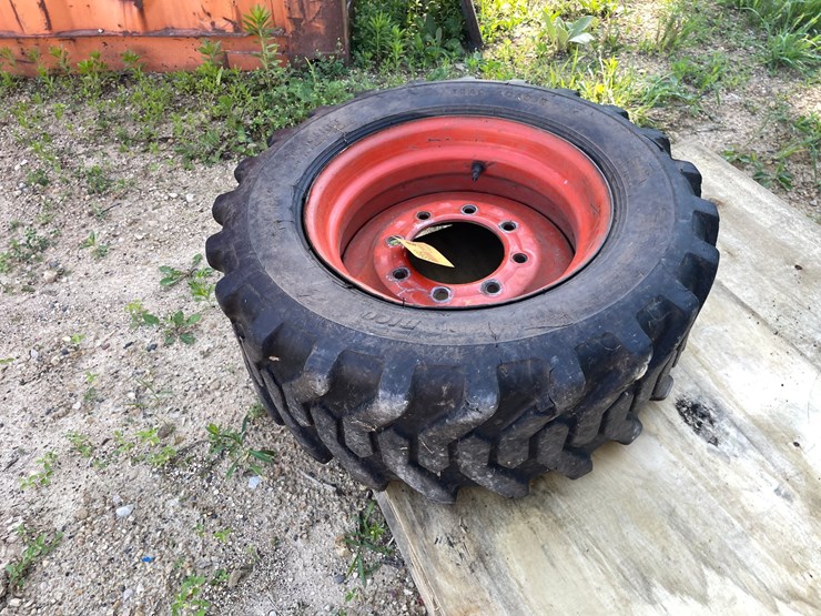#3592-•-dico-8-lug-pattern-tire-and-rim-image-2