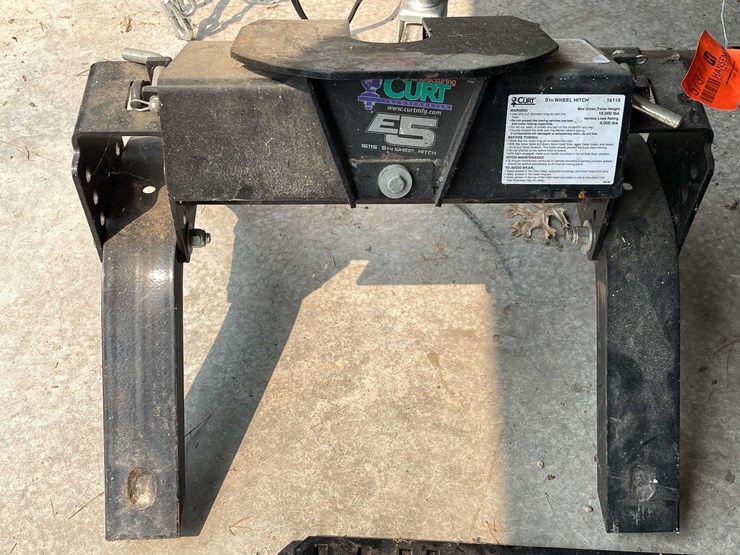 #5737-•-curt-5th-wheel-hitch-image-2