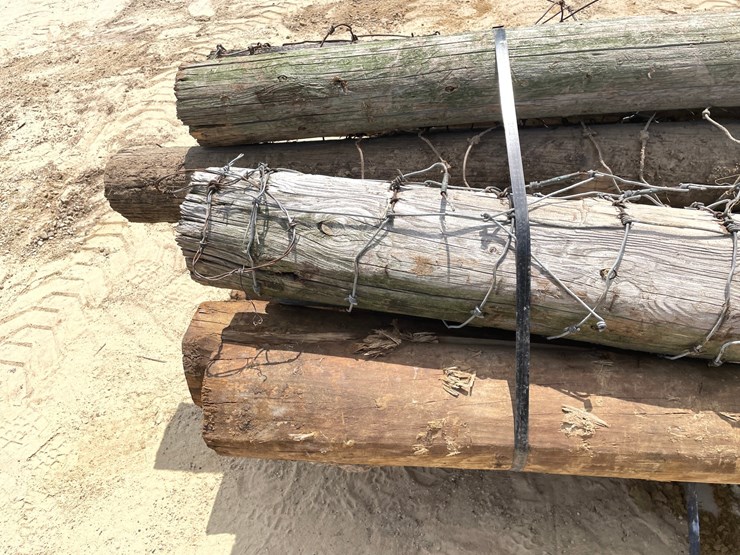#3617-•-bundle-of-used-round-posts-image-8