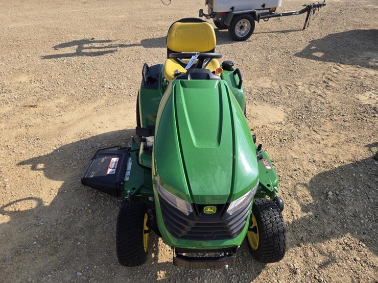 john-deere-x570-image-2
