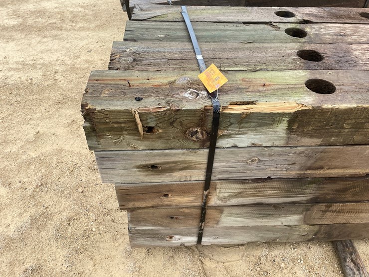 #3620-•-bundle-of-used-guard-rail-posts-image-8