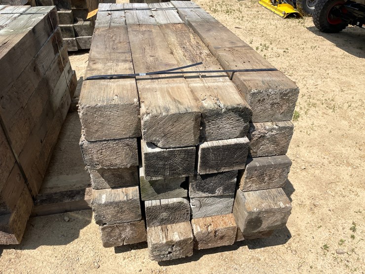 #3601-•-bundle-of-used-guard-rail-posts-image-4