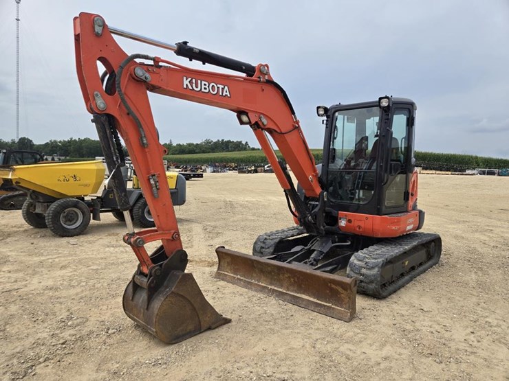 2020-kubota-u55-image-1