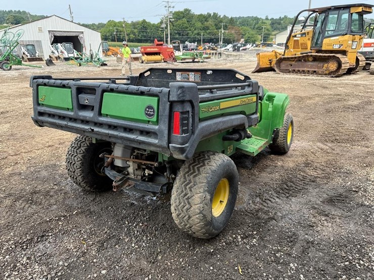 2014-john-deere-gator-tx-image-4
