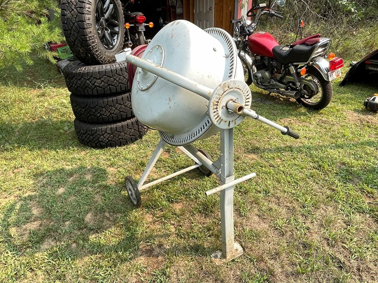 #5730-•-tool-shop-cement-mixer-image-4