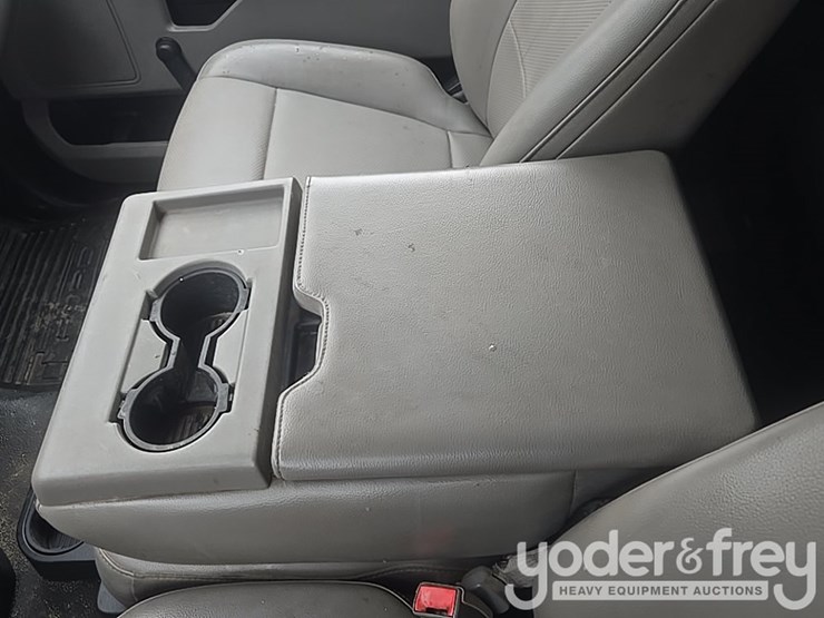 2017-ford-f550-image-38