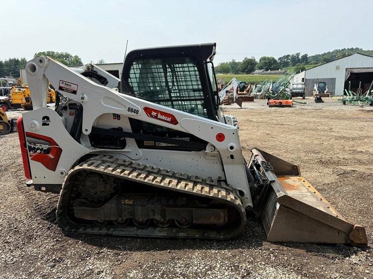 2023-bobcat-t770-image-5