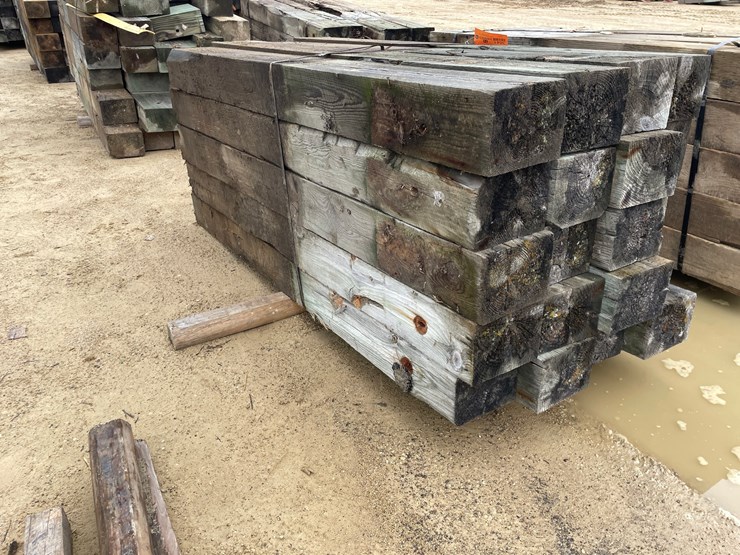#3641-•-bundle-of-used-guard-rail-posts-image-4