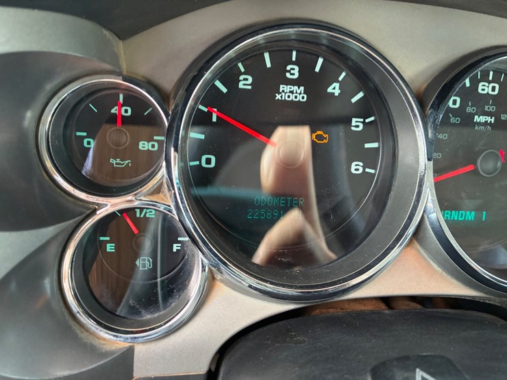 2013-gmc-sierra-3500-image-6