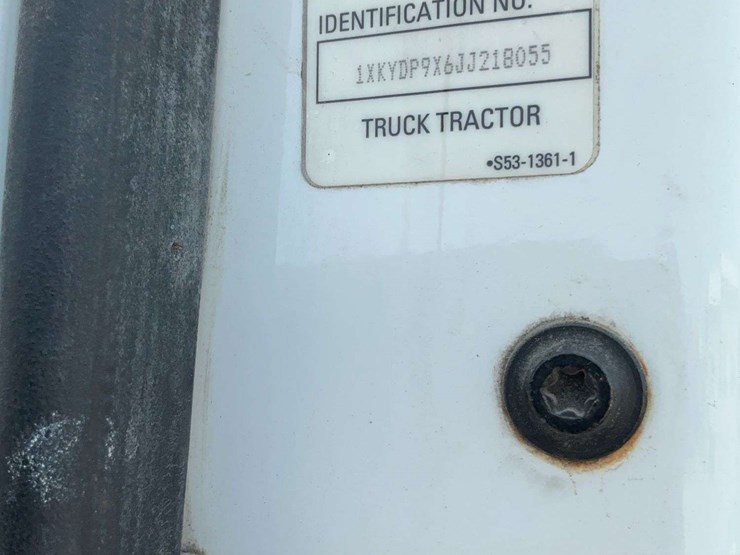 2018-kenworth-t680-image-21