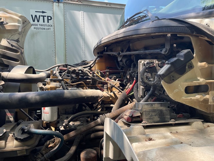 #4871-•-2005-freightliner-business-class-m2(wi-title)-image-27