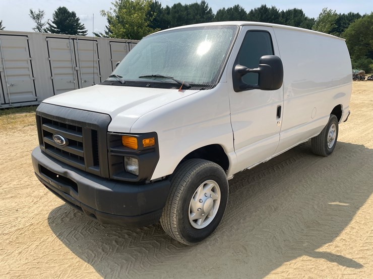 2009-ford-e350-image-1
