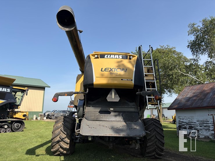 2011-claas-lexion-760-image-4