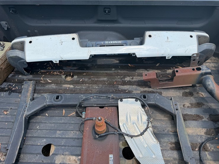 #112-•-2019-chevrolet-high-country-dually-truckbed-image-9