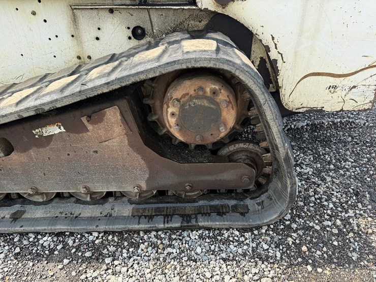 bobcat-t250-image-17