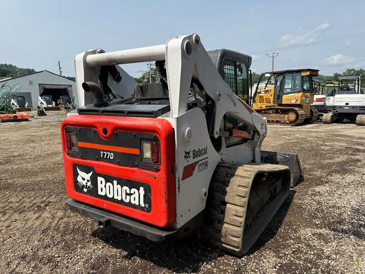 2020-bobcat-t770-image-4