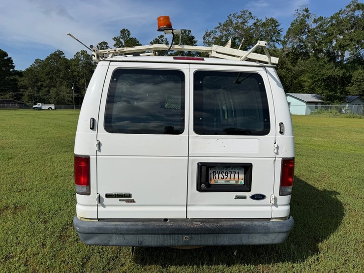 2012-ford-e150-image-4