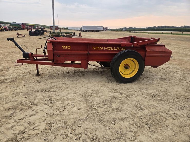 new-holland-130-image-13